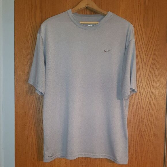 Nike Gray Fit Dry Shirt Sz M - Picture 1 of 5